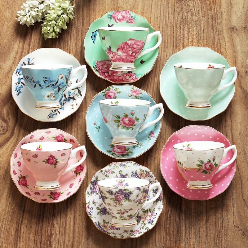 Chic tasse de thé anglaise en porcelaine couleur douce_1