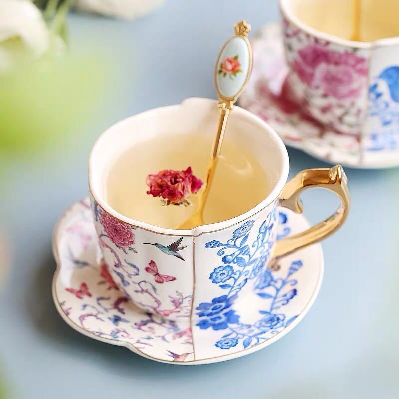 Ensemble tasse à thé anglaise style créatif à manche dorée_1