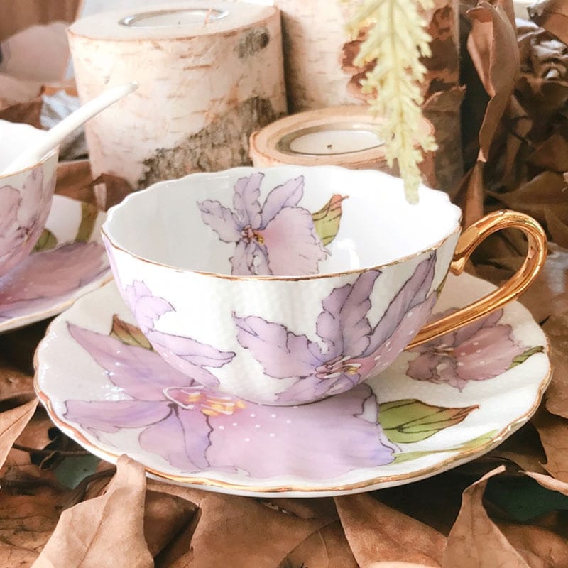 Tasse à thé blanche style anglais motif fleur violet_1